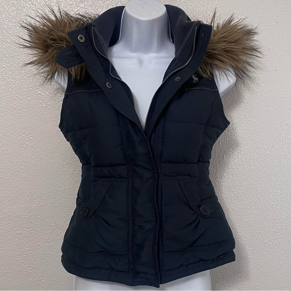 A&F Abercrombie & Fitch Down Puffer Vest with Fur Hood